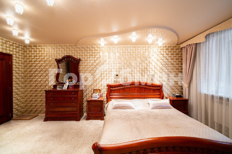 Продажа 4-комнатной квартиры, Королев, Россия,    микрорайон Юбилейный