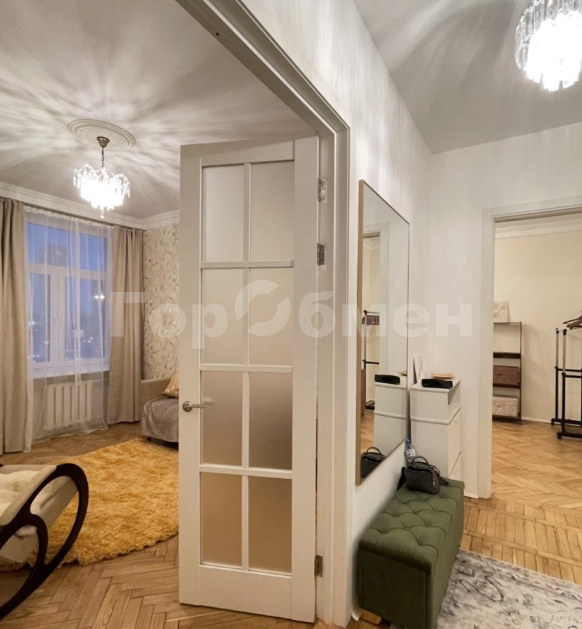 Аренда 2-комнатной квартиры, Москва, Россия,   Студенческая улица