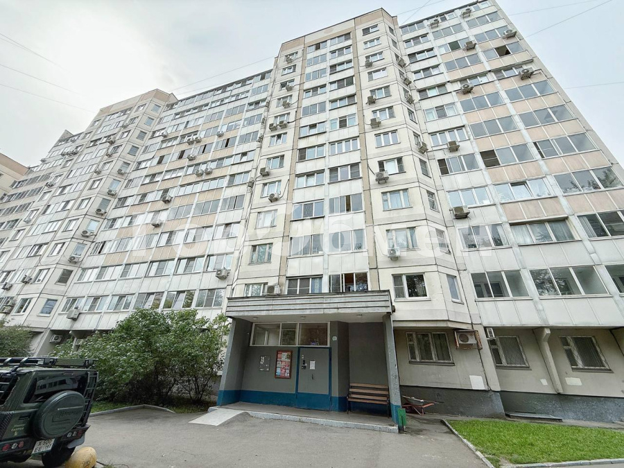 Продажа 3-комнатной квартиры, Москва, Россия,   Нижегородская улица