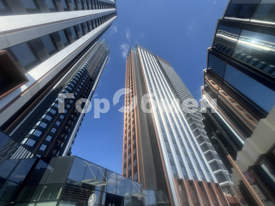 Продажа 3-комнатной квартиры, Москва, Россия,    улица Вильгельма Пика