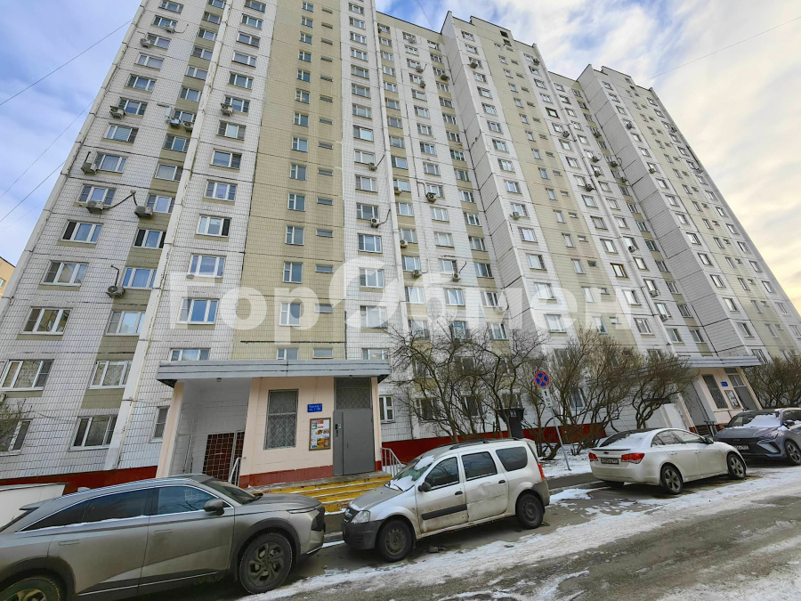 Продажа 2-комнатной квартиры, Москва, Россия,   улица Декабристов
