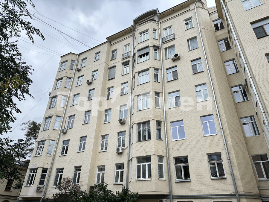 Продажа 3-комнатной квартиры, Москва, Россия,    Карманицкий переулок