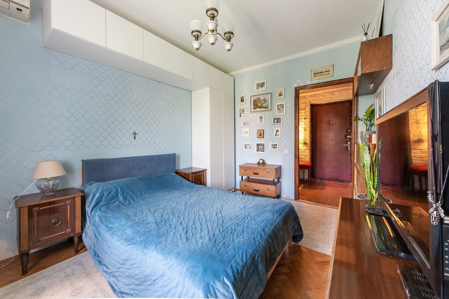 Продажа 2-комнатной квартиры, Москва, Россия,    Ленинский проспект