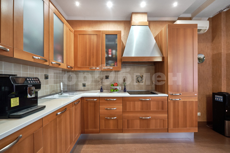 Продажа 3-комнатной квартиры, Москва, Россия,    улица Авиаконструктора Микояна