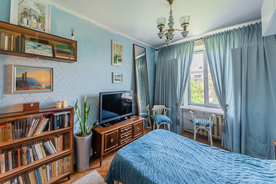 Продажа 2-комнатной квартиры, Москва, Россия,    Ленинский проспект