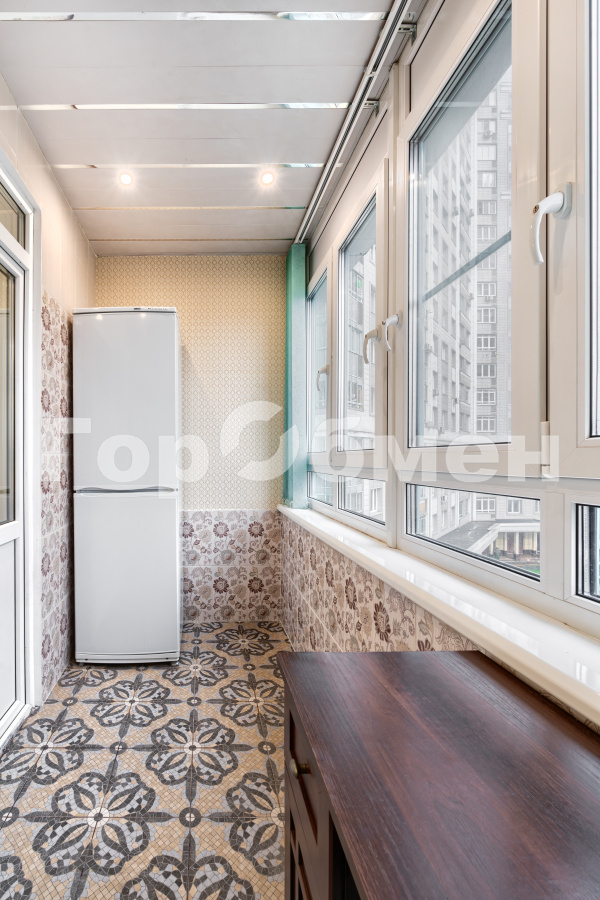 Продажа 2-комнатной квартиры, Москва, Россия,   Михневская улица