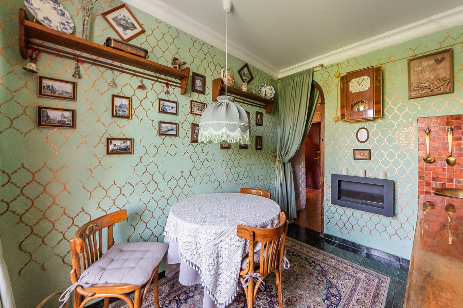 Продажа 2-комнатной квартиры, Москва, Россия,    Ленинский проспект