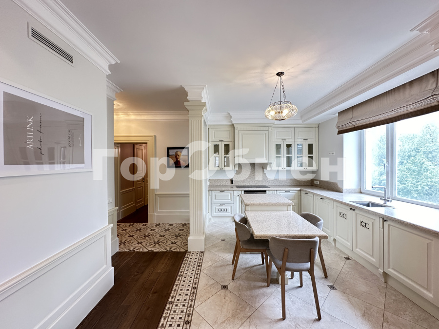 Продажа 2-комнатной квартиры, Москва, Россия,    Староволынская улица