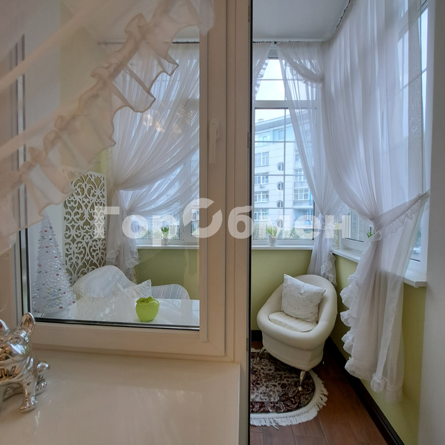 Продажа 3-комнатной квартиры, Москва, Россия,   1-я Владимирская улица