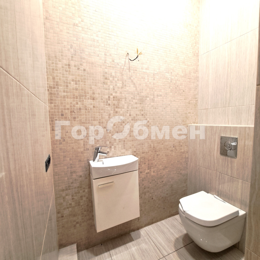 Продажа 4-комнатной квартиры, Москва, Россия,   1-я Мясниковская улица