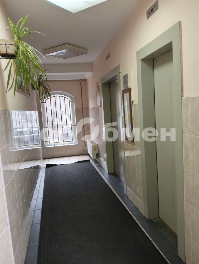 Продажа 2-комнатной квартиры, Москва, Россия,   Снежная улица