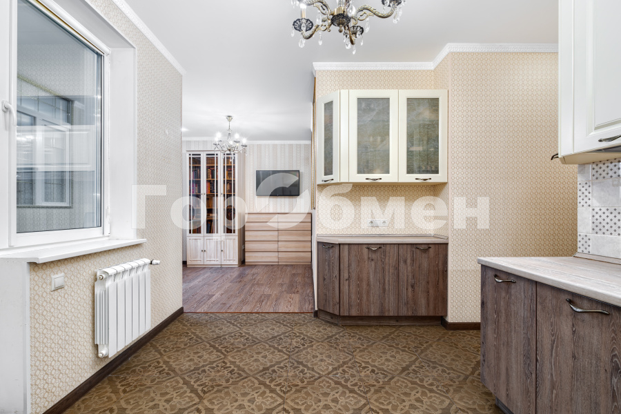 Продажа 2-комнатной квартиры, Москва, Россия,   Михневская улица