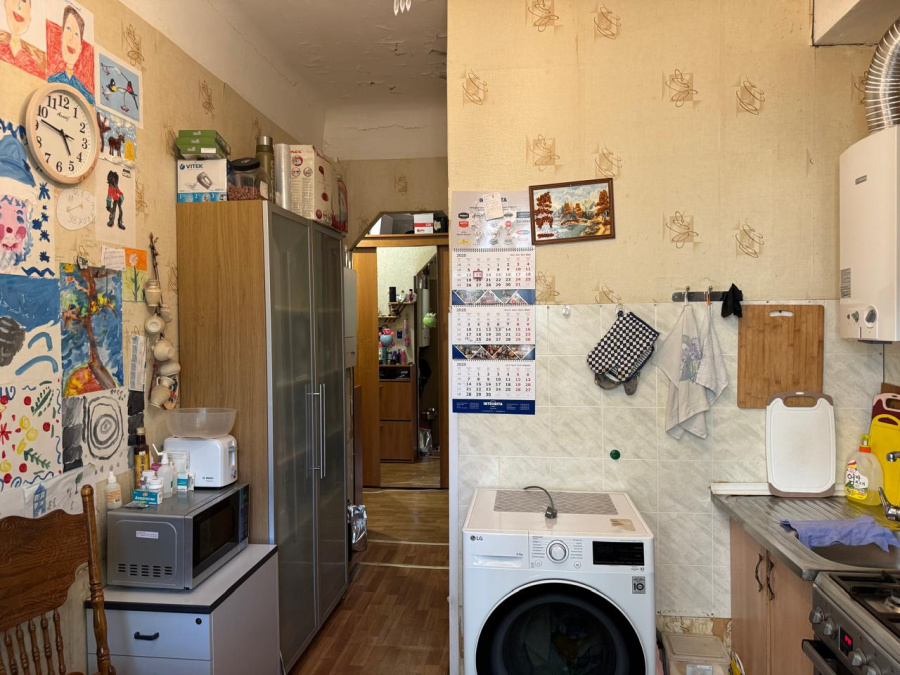 Продажа 2-комнатной квартиры, Москва, Россия,    Мантулинская улица