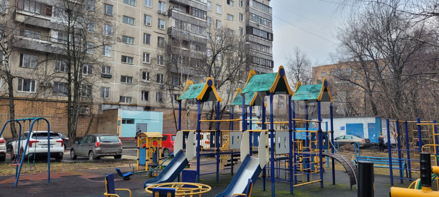 Продажа 3-комнатной квартиры, Москва, Россия,    Аминьевское шоссе