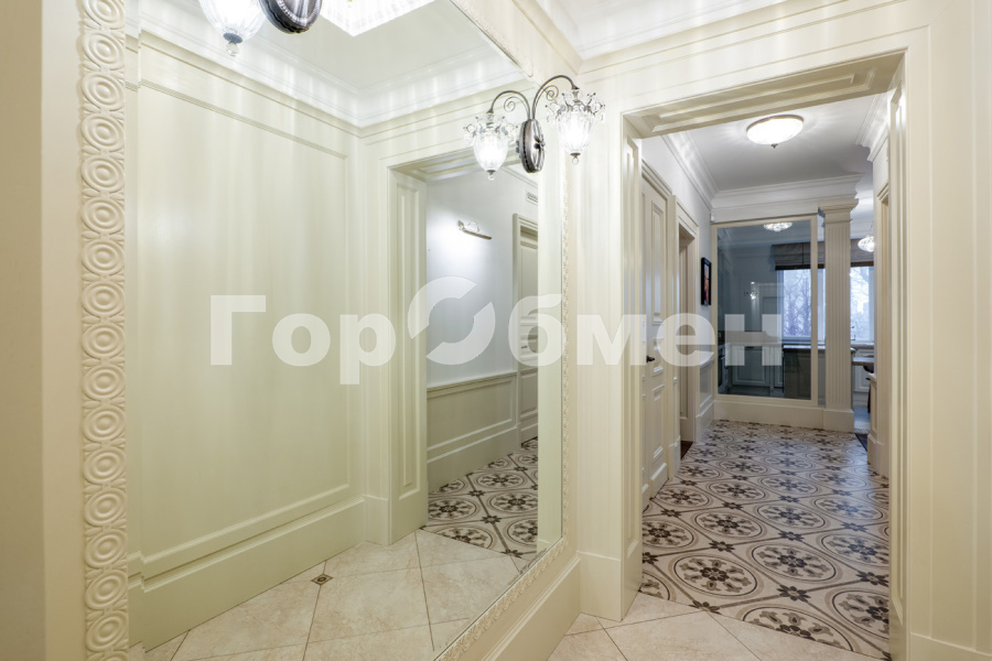 Продажа 3-комнатной квартиры, Москва, Россия,    Староволынская улица