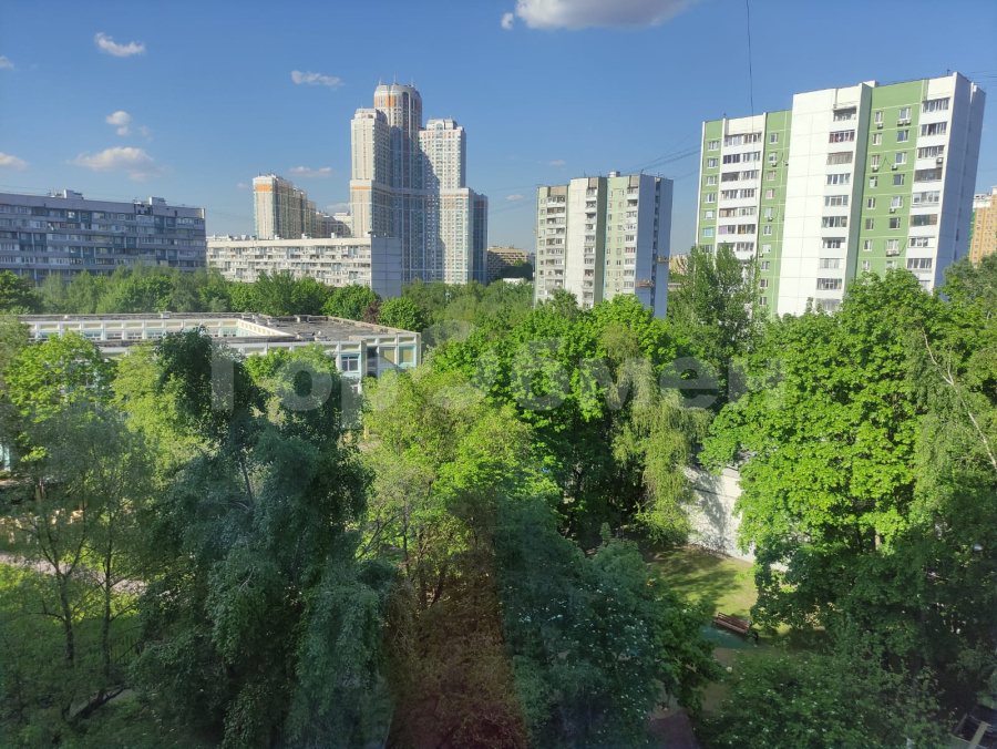 Аренда 2-комнатной квартиры, Москва, Россия,   Загорьевский проезд