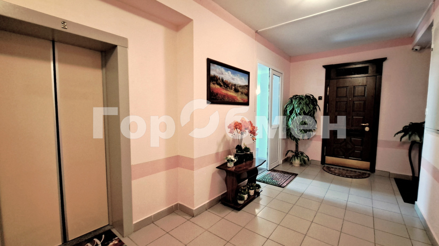 Продажа 3-комнатной квартиры, Москва, Россия,   1-я Владимирская улица