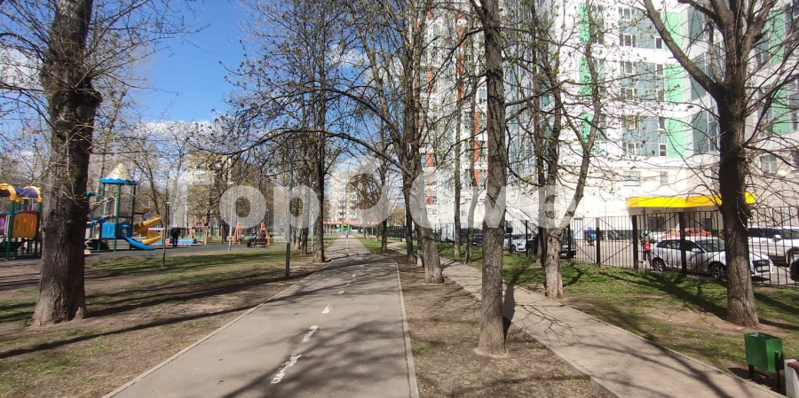 Аренда 2-комнатной квартиры, Москва, Россия,   бульвар Маршала Рокоссовского