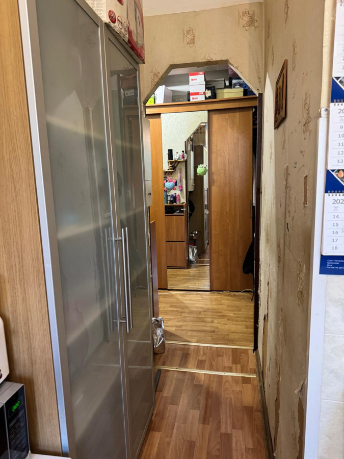 Продажа 2-комнатной квартиры, Москва, Россия,    Мантулинская улица