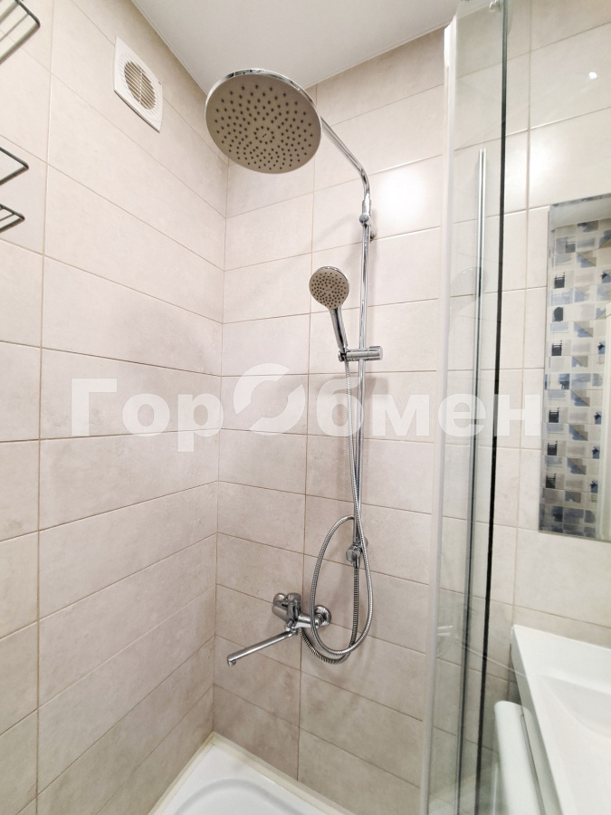 Аренда 2-комнатной квартиры, Москва, Россия,   Васильевская улица