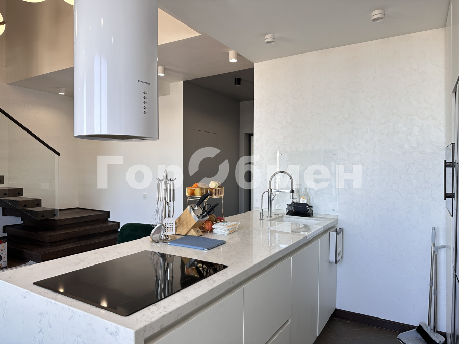 Продажа 4-комнатной квартиры, Москва, Россия,    Шелепихинская набережная