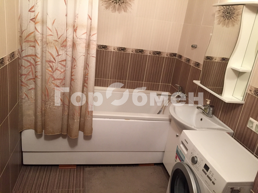 Аренда 2-комнатной квартиры, Москва, Россия,   бульвар Маршала Рокоссовского