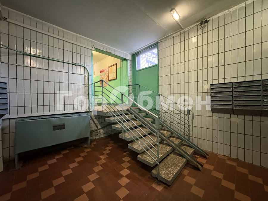 Продажа 2-комнатной квартиры, Москва, Россия,   Лебедянская улица