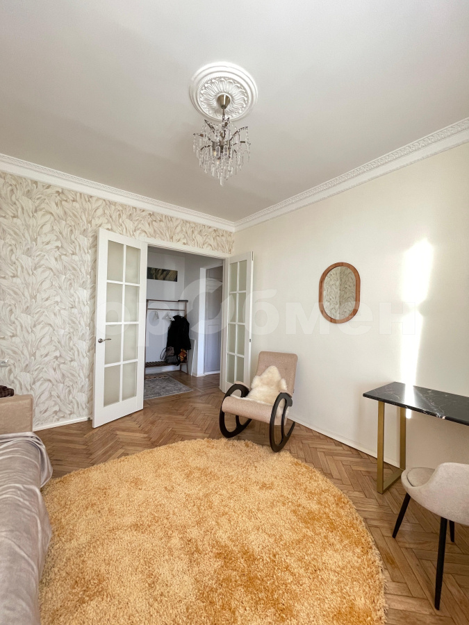 Аренда 2-комнатной квартиры, Москва, Россия,   Студенческая улица