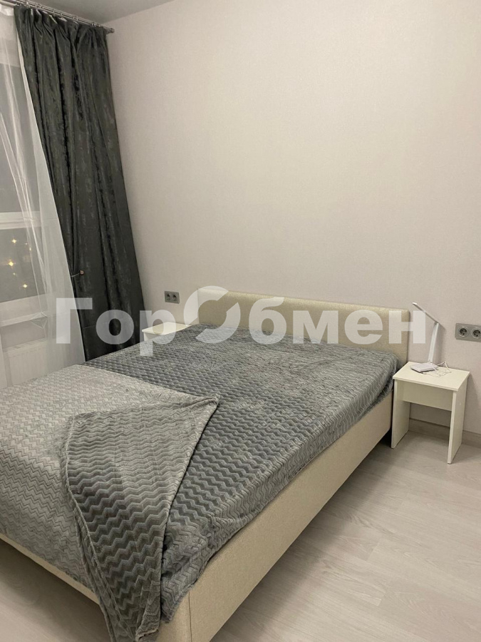 Аренда 2-комнатной квартиры, Москва, Россия,   улица Петра Алексеева