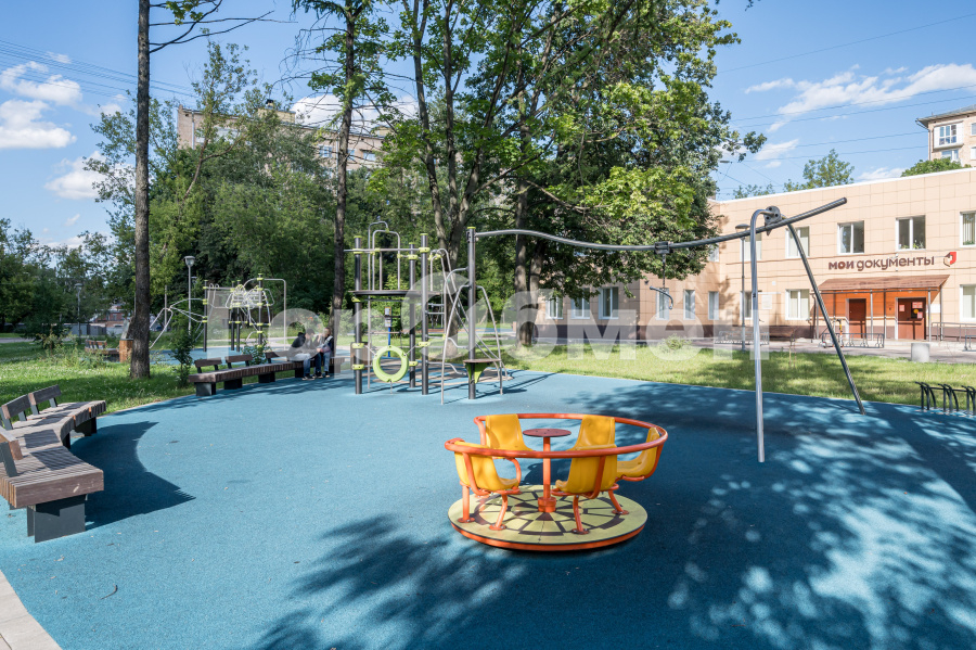 Продажа 2-комнатной квартиры, Москва, Россия,   улица Касаткина