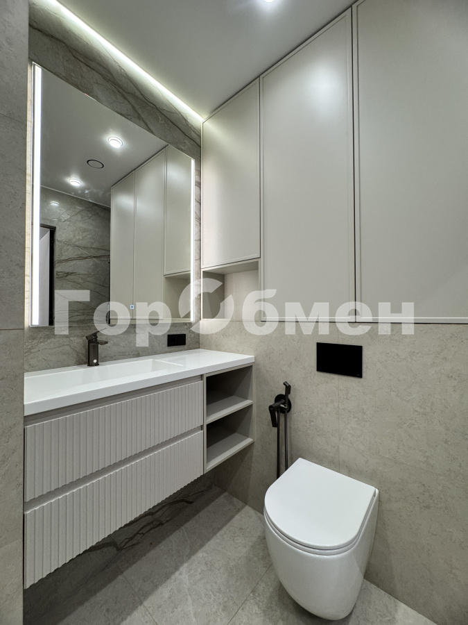 Аренда 2-комнатной квартиры, Москва, Россия,   улица Нижние Мнёвники