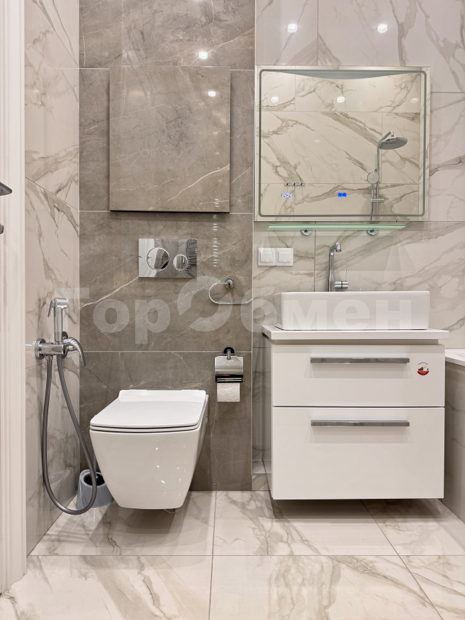 Продажа 2-комнатной квартиры, Москва, Россия,   Рубцовско-Дворцовая улица