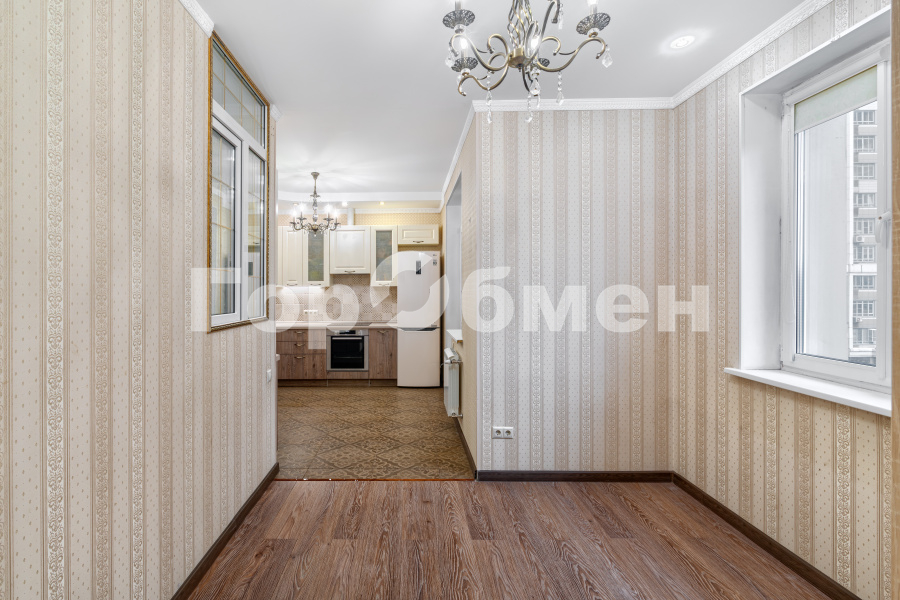 Продажа 2-комнатной квартиры, Москва, Россия,   Михневская улица