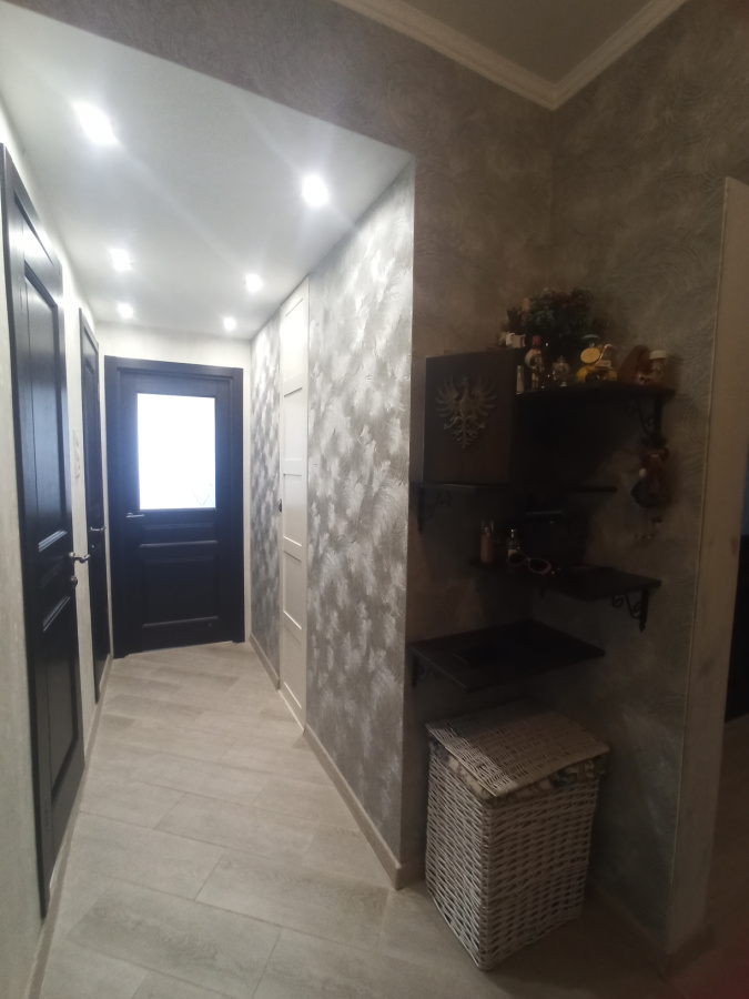 Продажа 3-комнатной квартиры, Москва, Россия,    улица Вертолётчиков