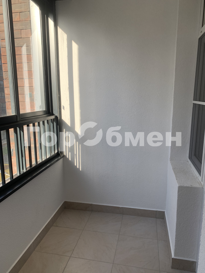 Продажа 2-комнатной квартиры, Москва, Россия,    улица Воейкова