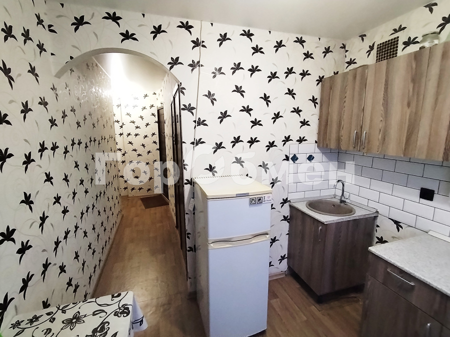 Продажа 3-комнатной квартиры, Москва, Россия,    улица Миклухо-Маклая