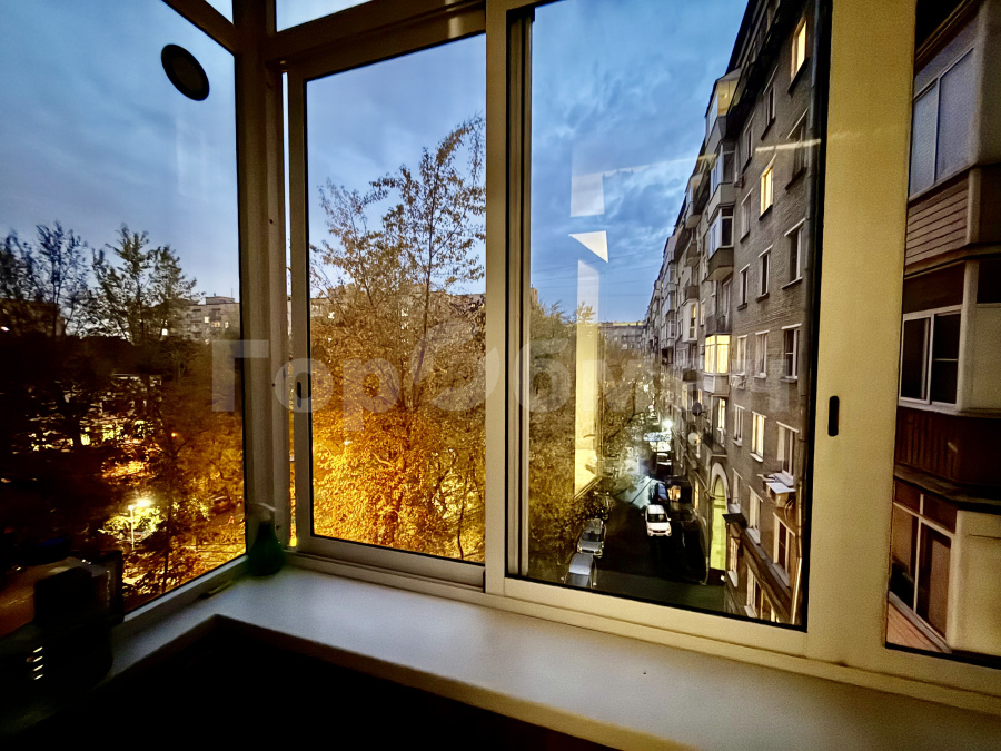 Продажа 2-комнатной квартиры, Москва, Россия,    Кутузовский проспект