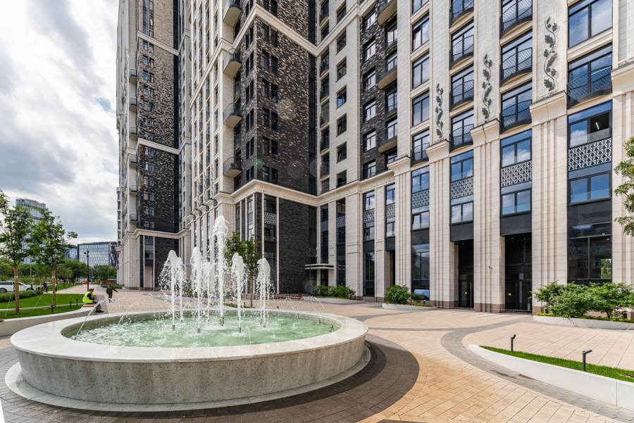 Продажа 2-комнатной квартиры, Москва, Россия,    улица Академика Королёва