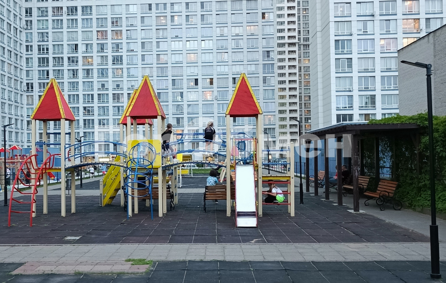 Продажа 3-комнатной квартиры, Москва, Россия,    Кочновский проезд