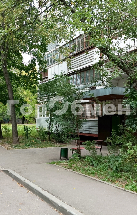 Продажа 2-комнатной квартиры, Москва, Россия,    Уссурийская улица