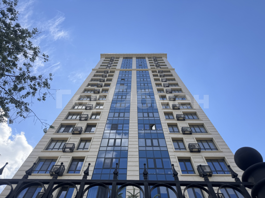 Продажа 2-комнатной квартиры, Москва, Россия,   Рубцовско-Дворцовая улица