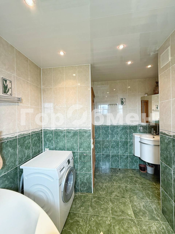 Продажа 3-комнатной квартиры, Москва, Россия,   Нижегородская улица