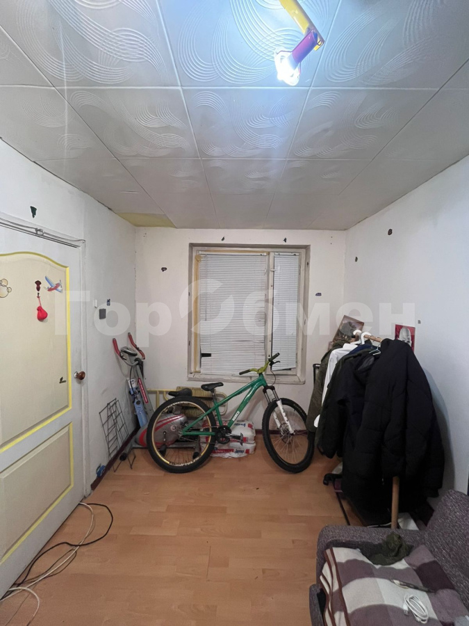 Продажа 3-комнатной квартиры, Москва, Россия,   улица Героев Панфиловцев