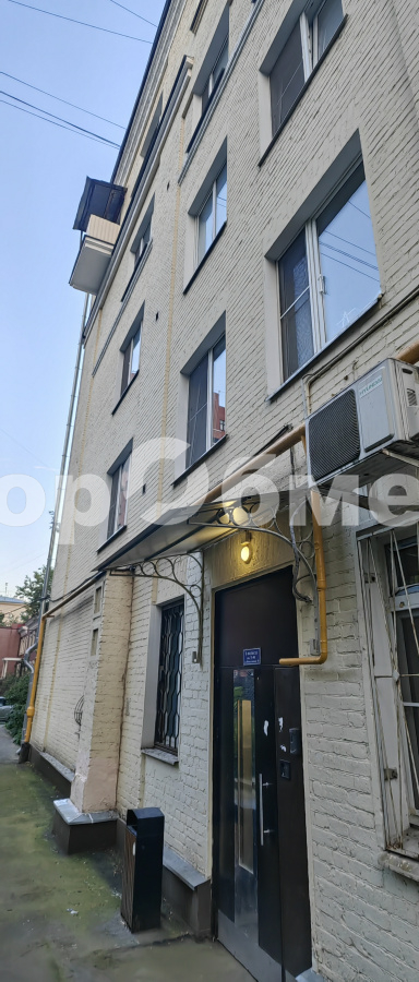 Продажа 2-комнатной квартиры, Москва, Россия,    Мантулинская улица