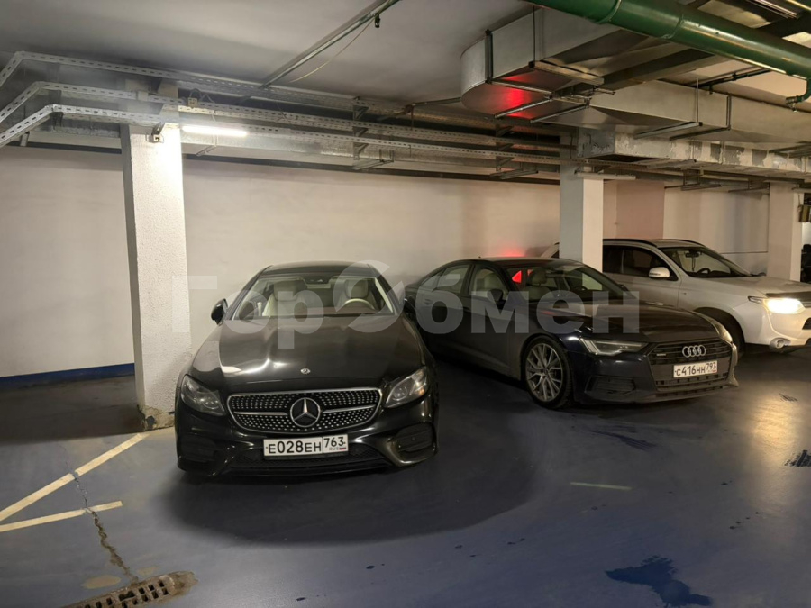 Продажа 3-комнатной квартиры, Москва, Россия,    Минская улица