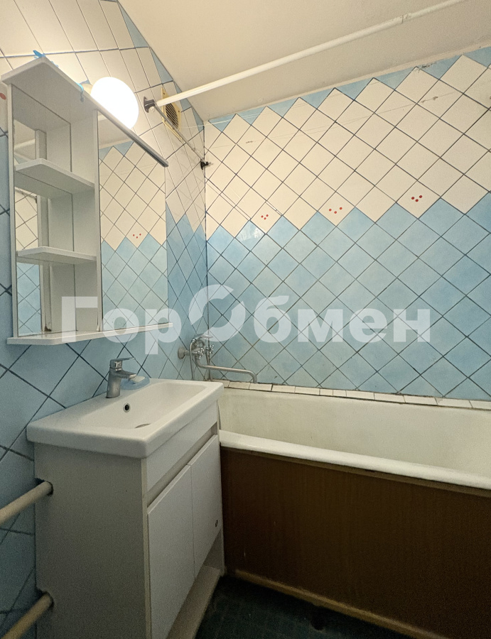 Продажа 2-комнатной квартиры, Москва, Россия,   Лебедянская улица
