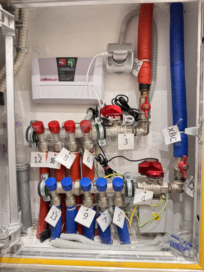 Продажа 2-комнатной квартиры, Москва, Россия,   Рубцовско-Дворцовая улица