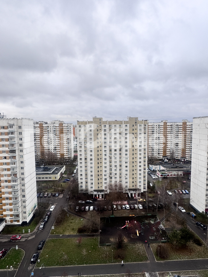 Продажа 2-комнатной квартиры, Москва, Россия,   Лукинская улица