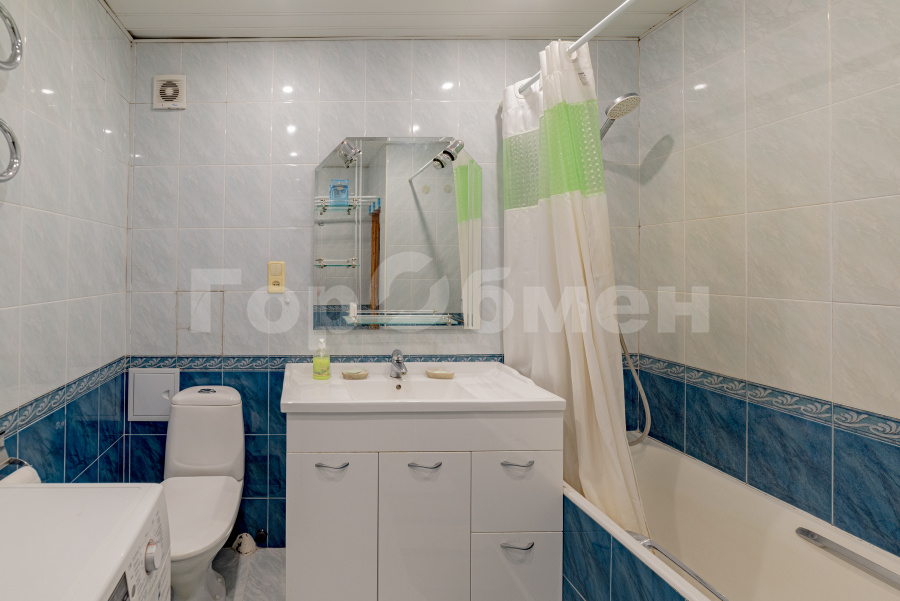 Продажа 4-комнатной квартиры, Москва, Россия,    Кропоткинский переулок