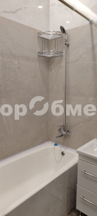 Аренда 2-комнатной квартиры, Москва, Россия,   Кастанаевская улица